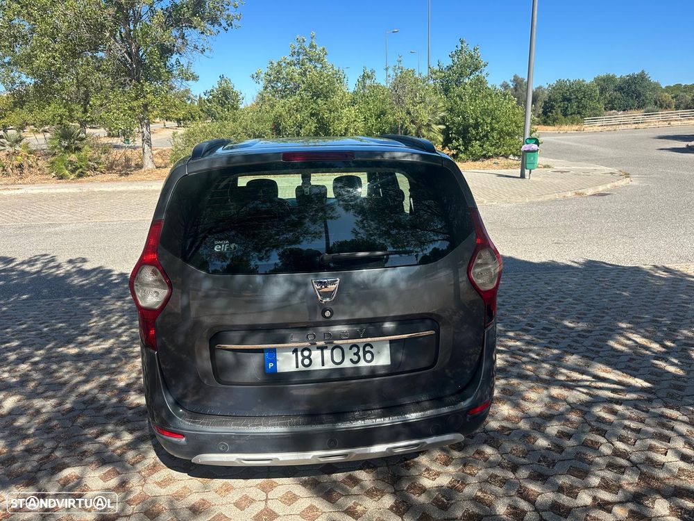 Dacia Lodgy 1.5 dCi Confort+ 7L - 4