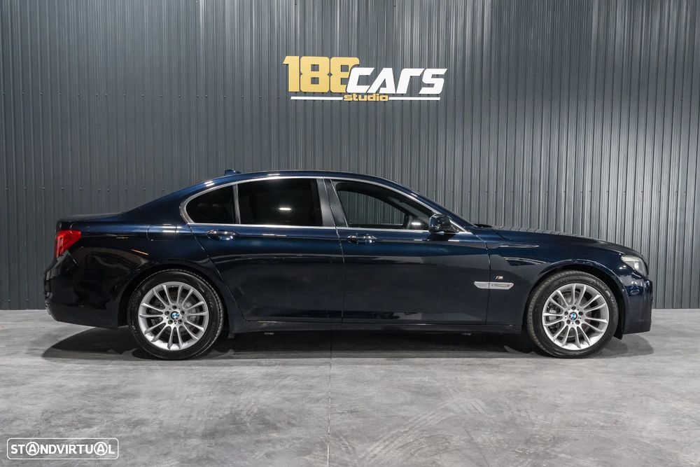 BMW 740 d Pack M - 43