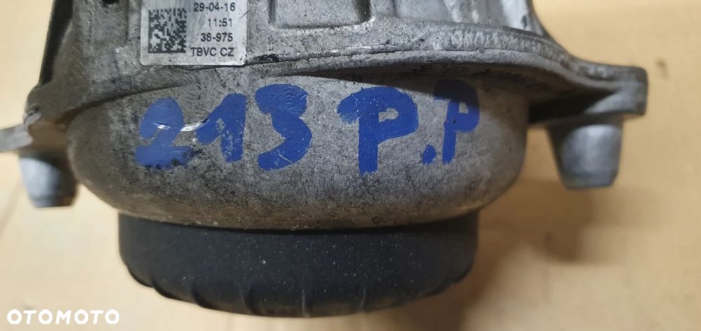 Łapa poduszka silnika Mercedes E-Klasa W213 3.0 CDI A2132402500 - 7
