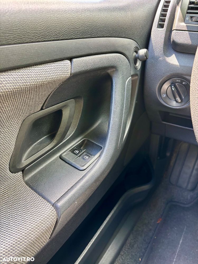 Skoda Fabia Combi 1.2 Ambiente - 10