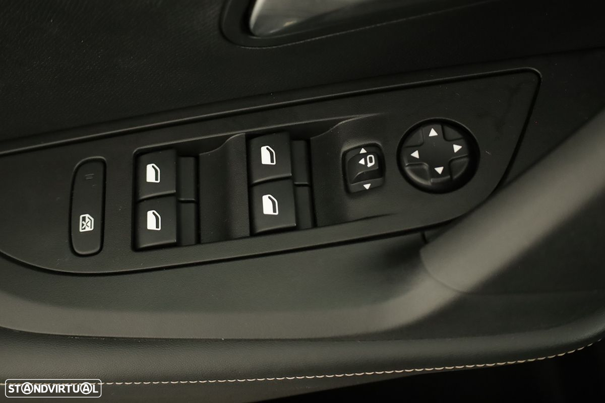 Peugeot 2008 1.2 PureTech Allure - 20