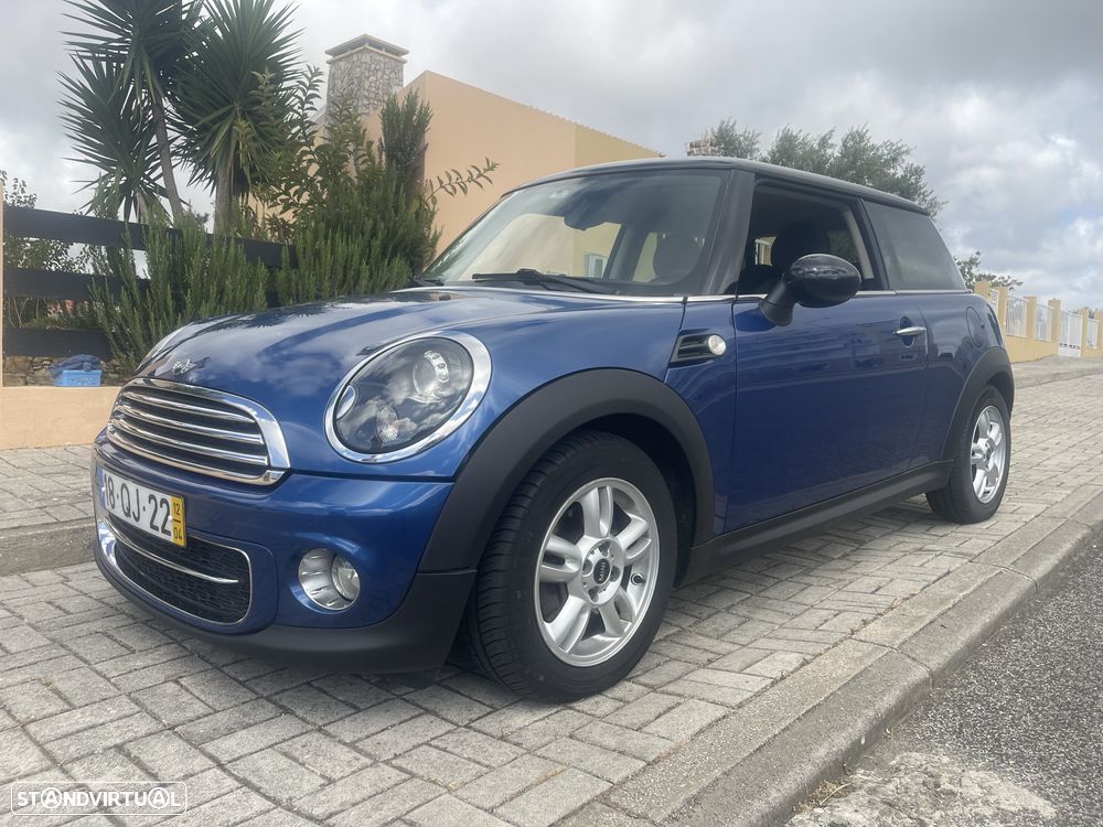 MINI 3 Portas Cooper D - 23