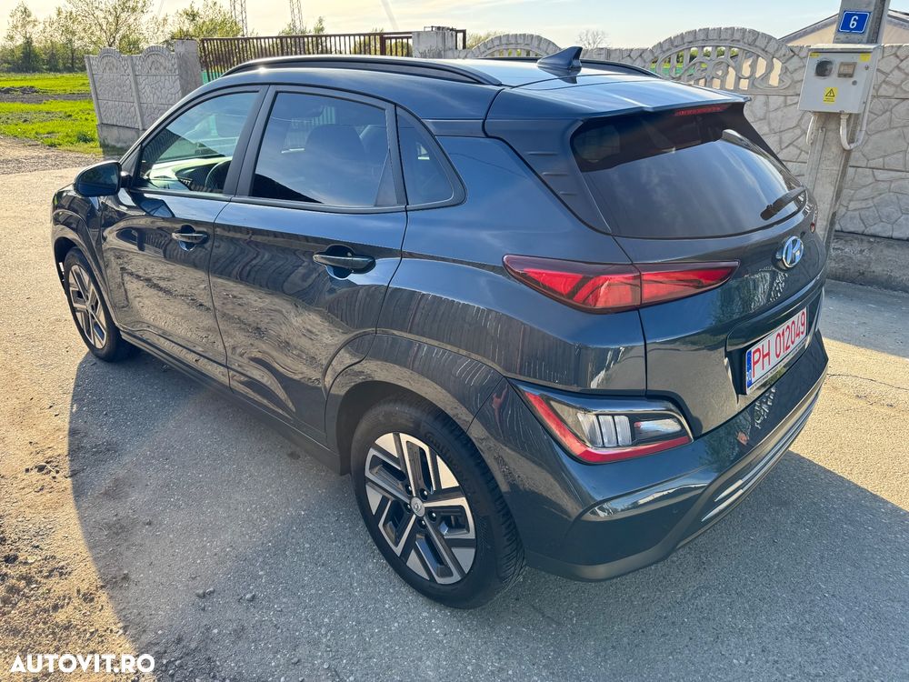 Hyundai KONA - 4