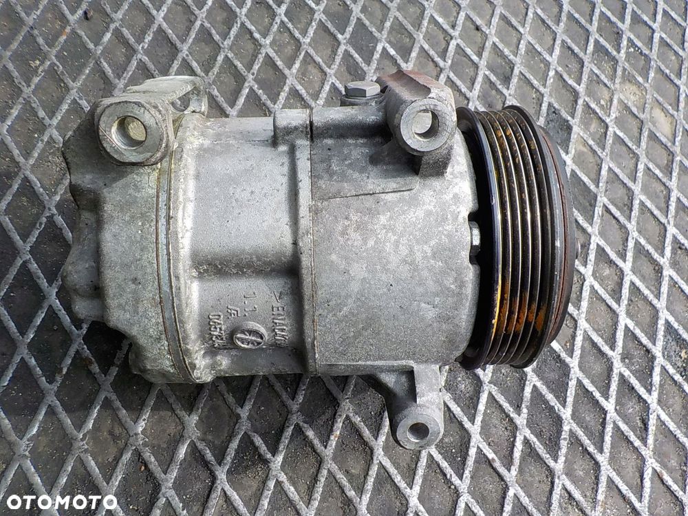 FIAT 500L SPRĘŻARKA POMPA KLIMATYZACJI 51883102 - 4