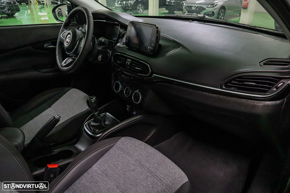 Fiat Tipo Cross 1.0 GSE T3 - 18