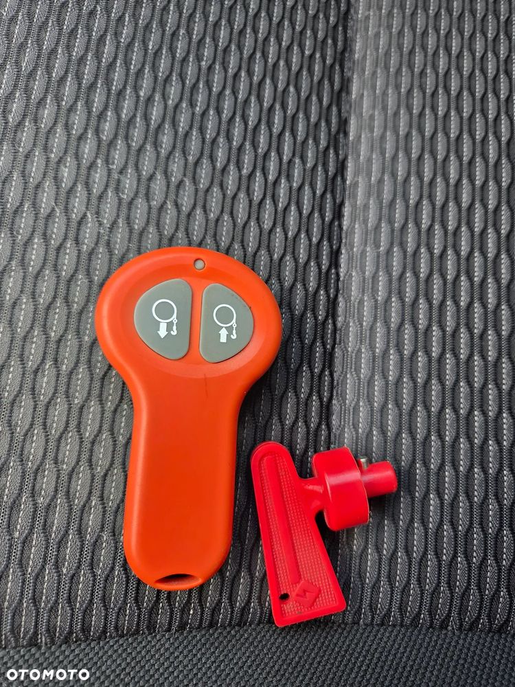 Toyota Hilux 2.4 D-4D Double Cab DLX 4x4 - 33