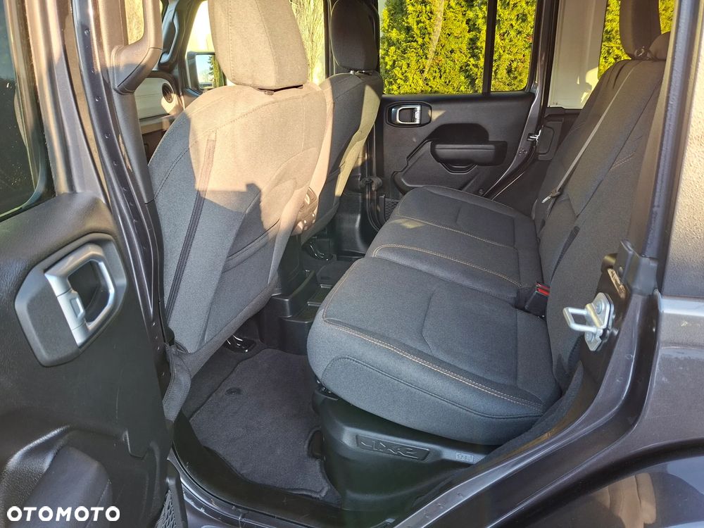 Jeep Wrangler 2.0 4xe Plug-In Hybrid Hardtop Sahara - 9