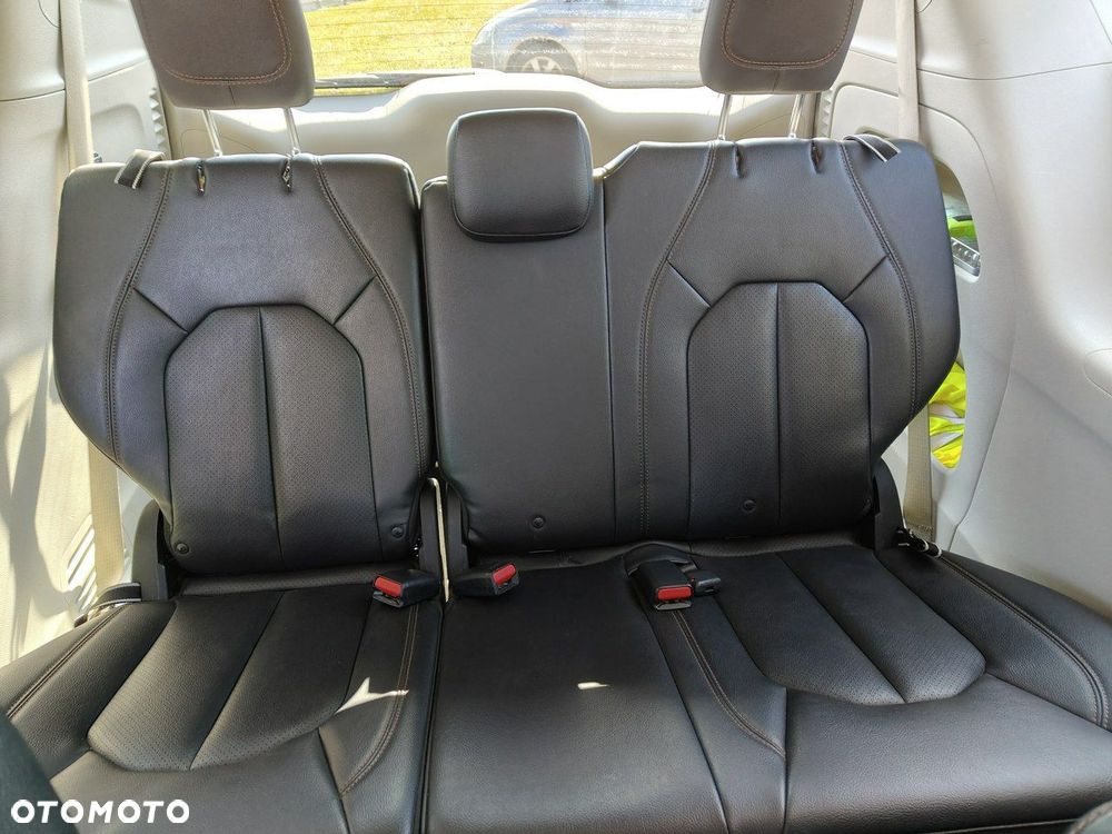 Chrysler Pacifica - 15