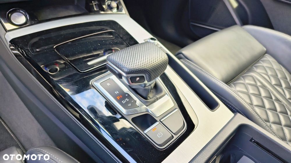 Audi Q5 Sportback - 30