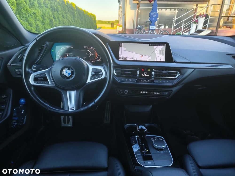 BMW Seria 2 218i M Sport - 10