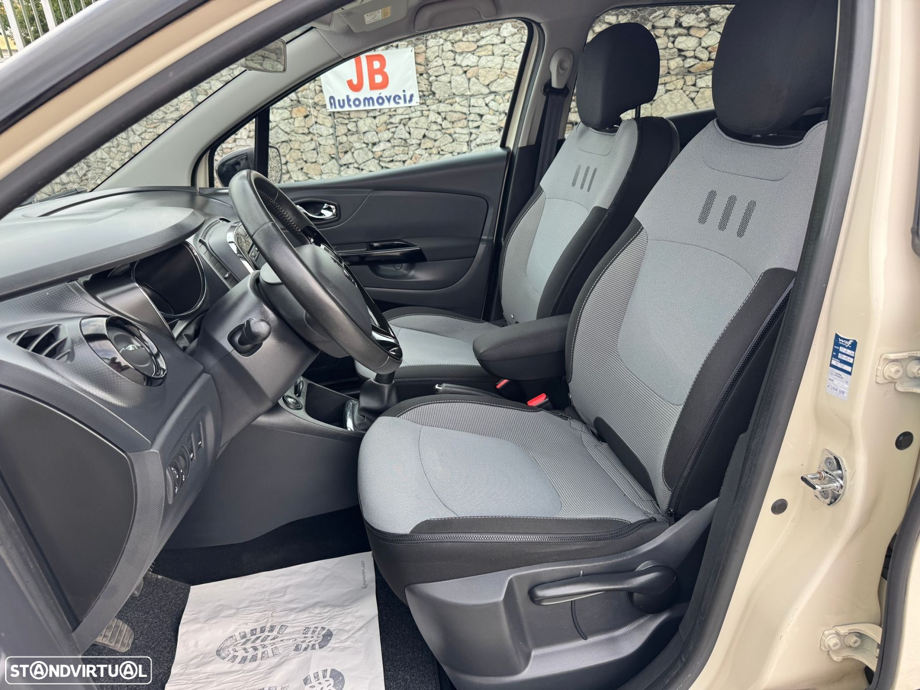 Renault Captur 0.9 TCE Exclusive - 9