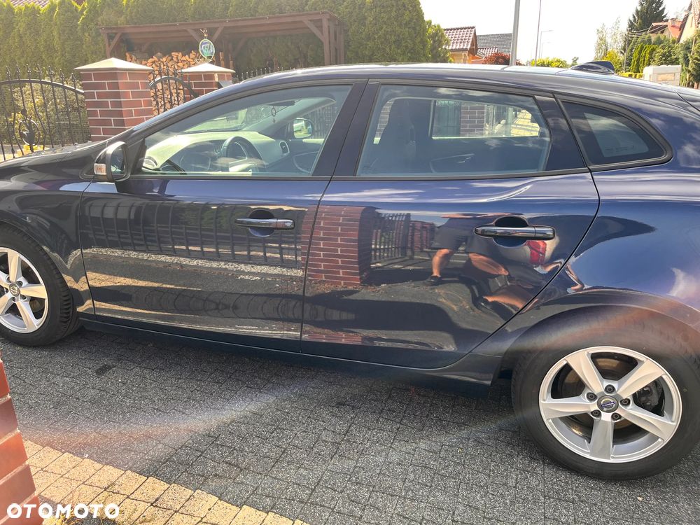 Volvo V40 D2 Momentum - 2