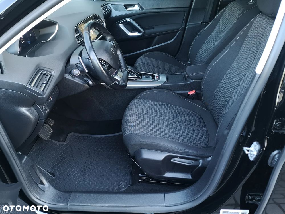 Peugeot 308 BlueHDi 130 EAT8 Active Pack - 21