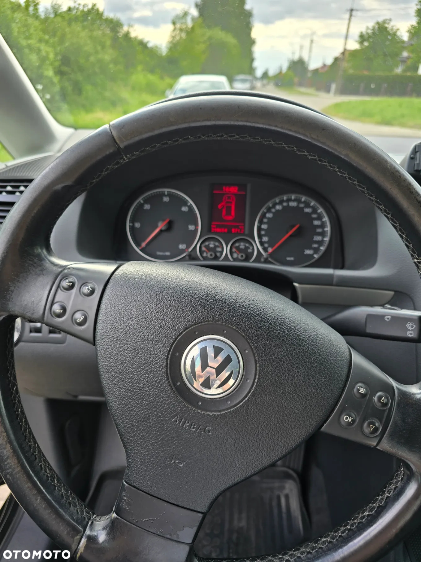 Volkswagen Touran - 8