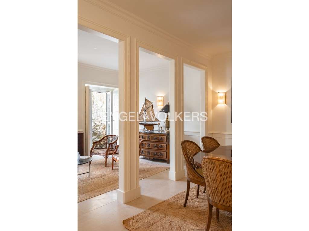 Duplex de charme com terraço na colina da Sé de Lisboa - Grande imagem: 5/51