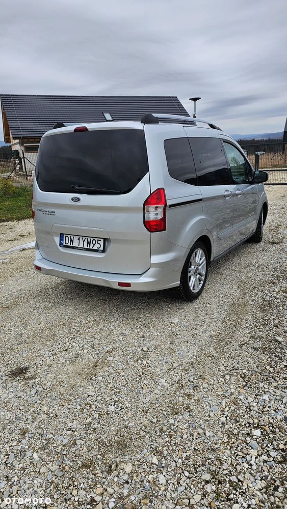 Ford Tourneo Courier - 14