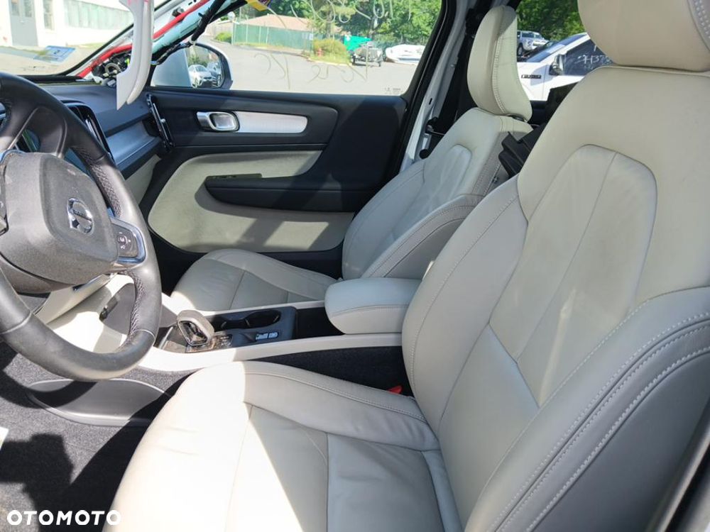 Volvo XC 40 T5 AWD Momentum - 30