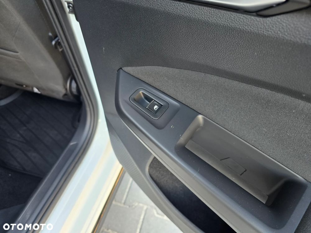 Volkswagen Golf - 23