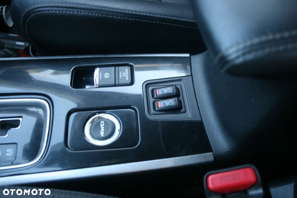 Mitsubishi Outlander 2.0 Intense 4WD CVT - 11