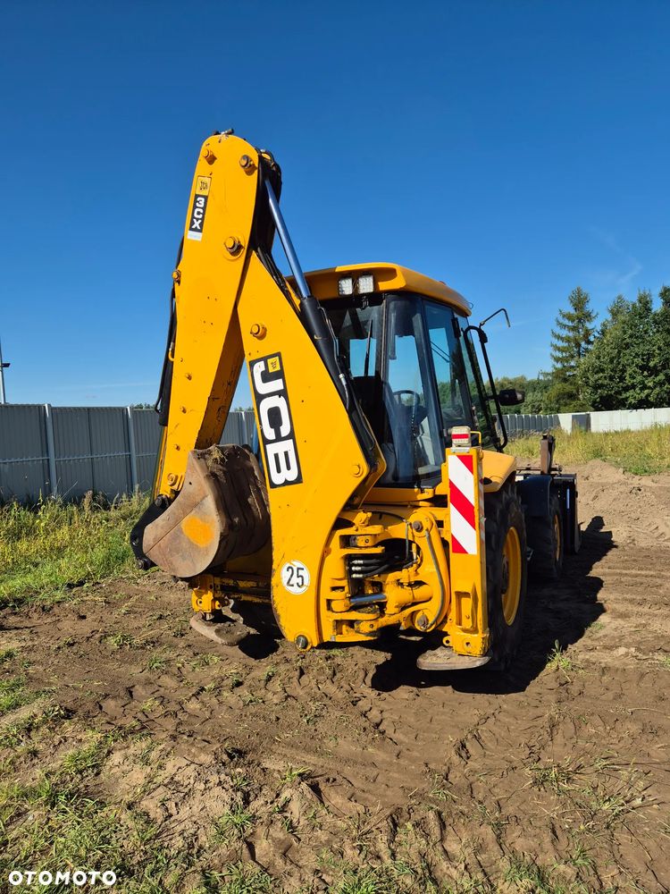 JCB 3cx 4x4 - 5