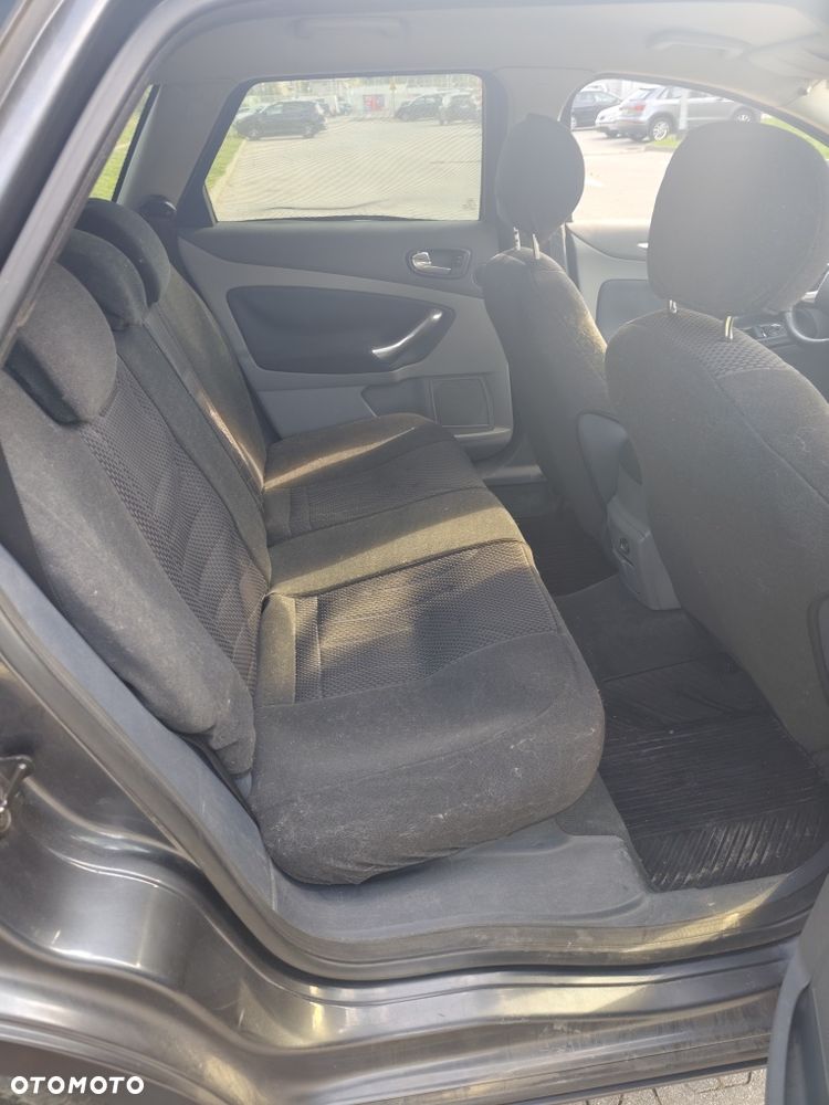 Ford Mondeo - 8