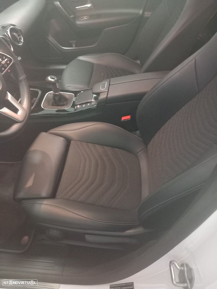 Mercedes-Benz A 180 d Style Plus - 14