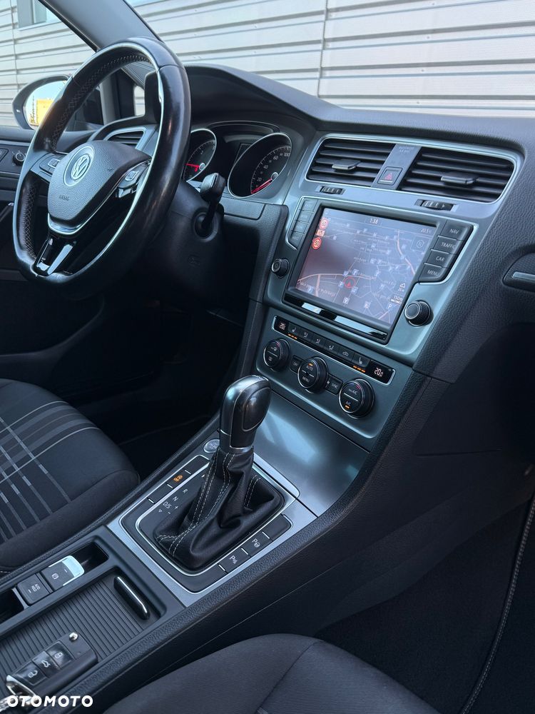 Volkswagen Golf 2.0 TDI BlueMotion Technology DSG Lounge - 15