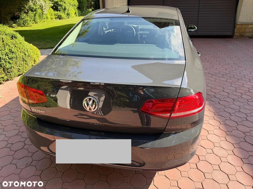 Volkswagen Passat 2.0 TDI SCR Comfortline - 2