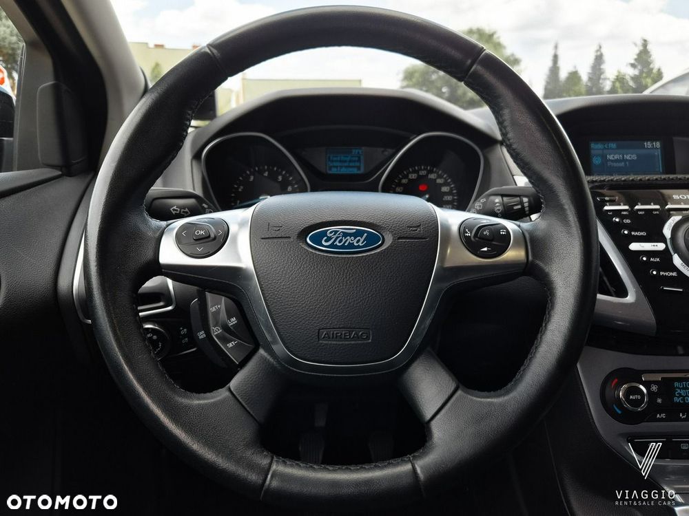 Ford Focus 1.6 EcoBoost Titanium - 19