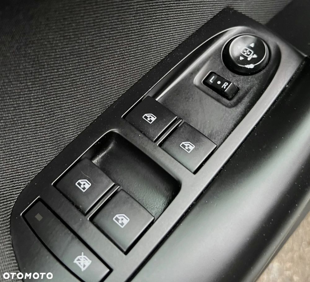 Opel Astra 1.6 CDTI Dynamic S&S - 31