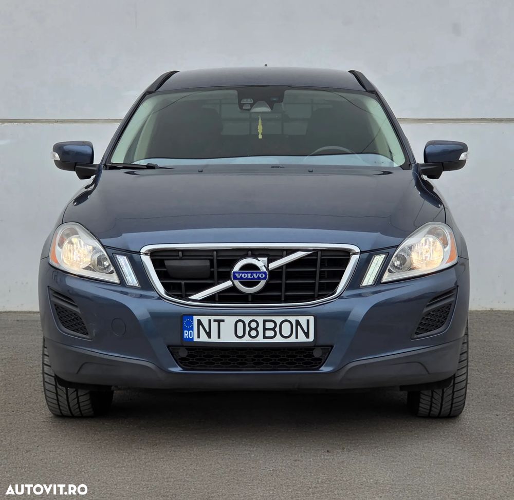 Volvo XC 60 D5 AWD Aut. Momentum - 10