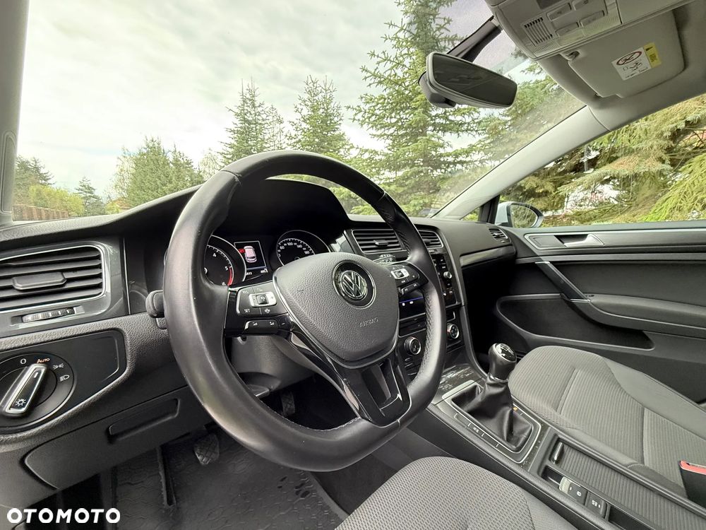 Volkswagen Golf 1.6 TDI BMT Comfortline - 18