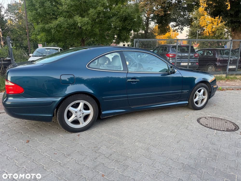 Mercedes-Benz CLK - 10