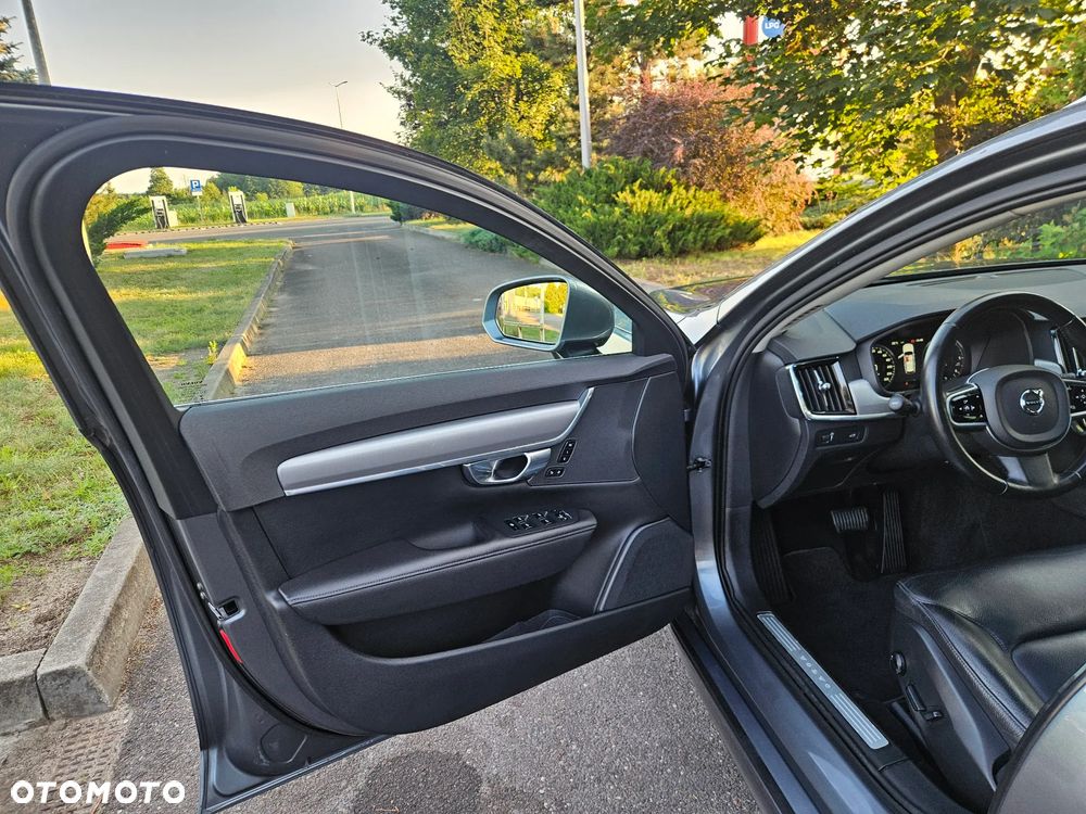 Volvo V90 D3 Geartronic Momentum Pro - 19