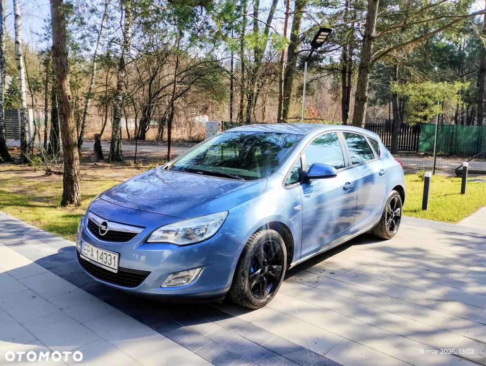Opel Astra 1.4 Turbo Edition - 1