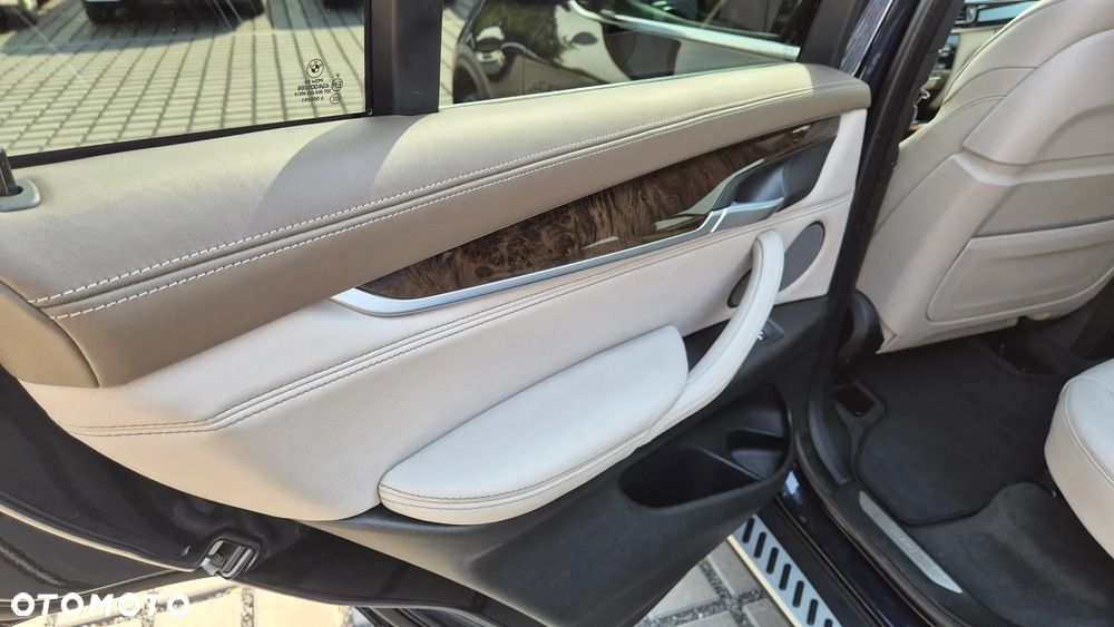 BMW X5 3.5i xDrive - 18