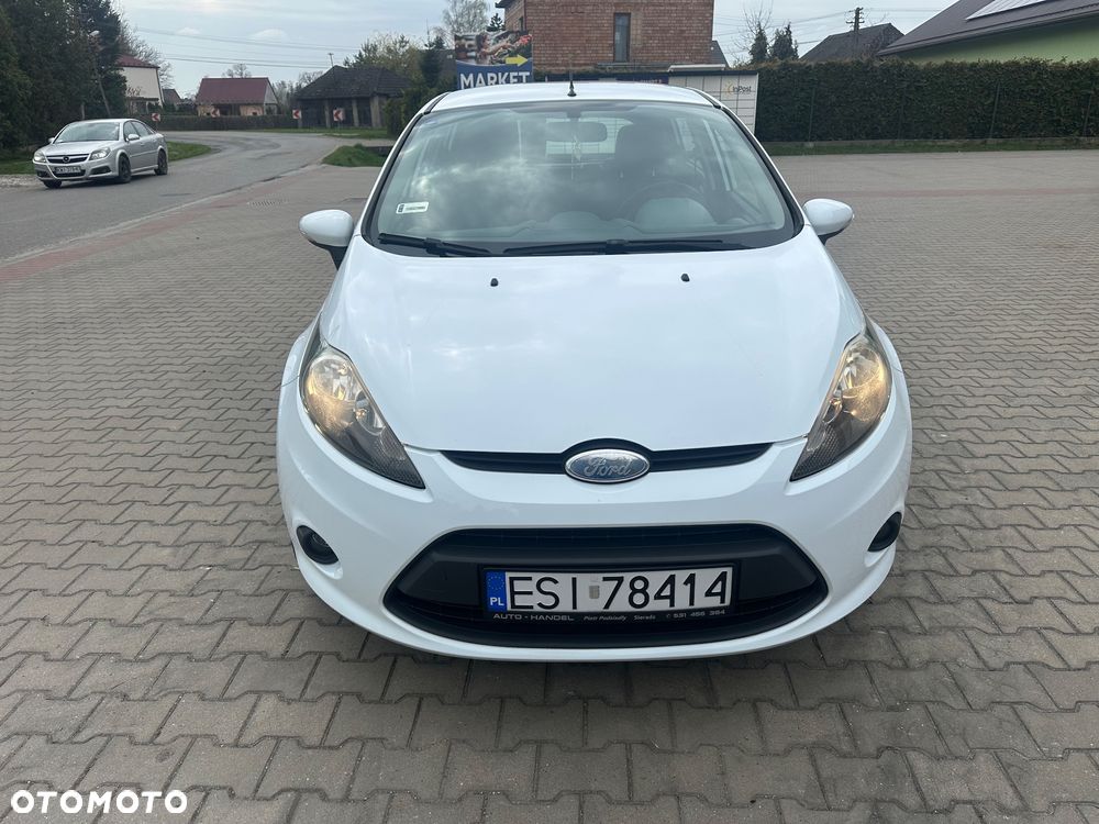Ford Fiesta 1.4 Trend - 13