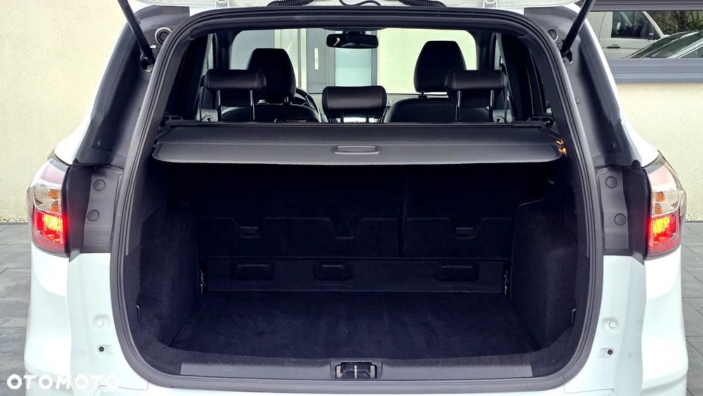 Ford Kuga 1.5 EcoBoost 2x4 ST-Line - 33