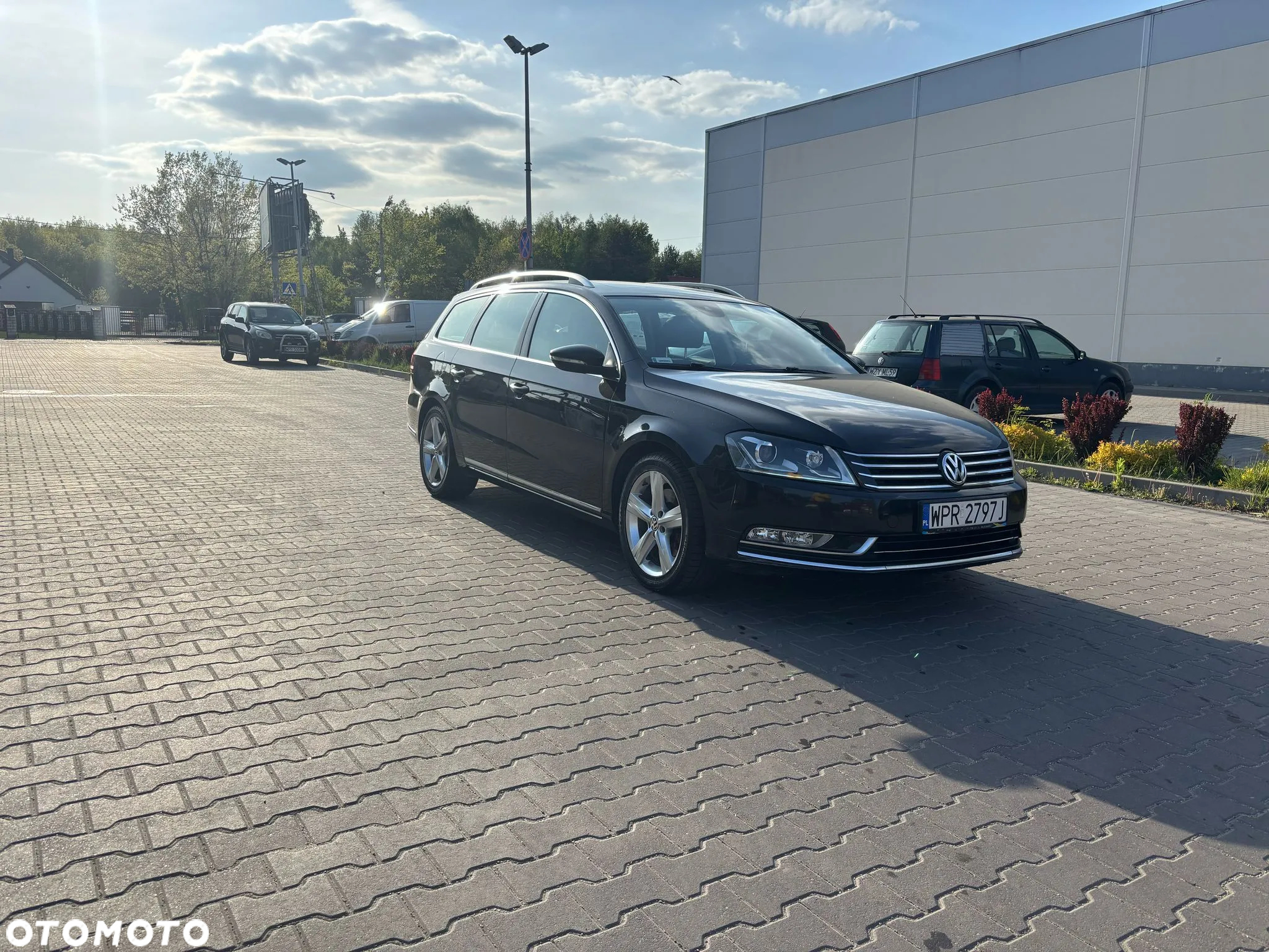 Volkswagen Passat Variant 2.0 Blue TDI SCR Highline - 2