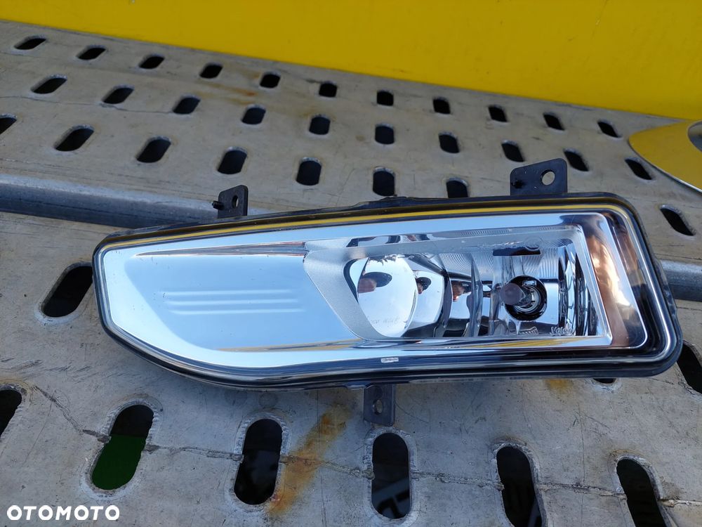 NISSAN X-TRAIL MICRA K14 halogen przeciwmgielne 90078634