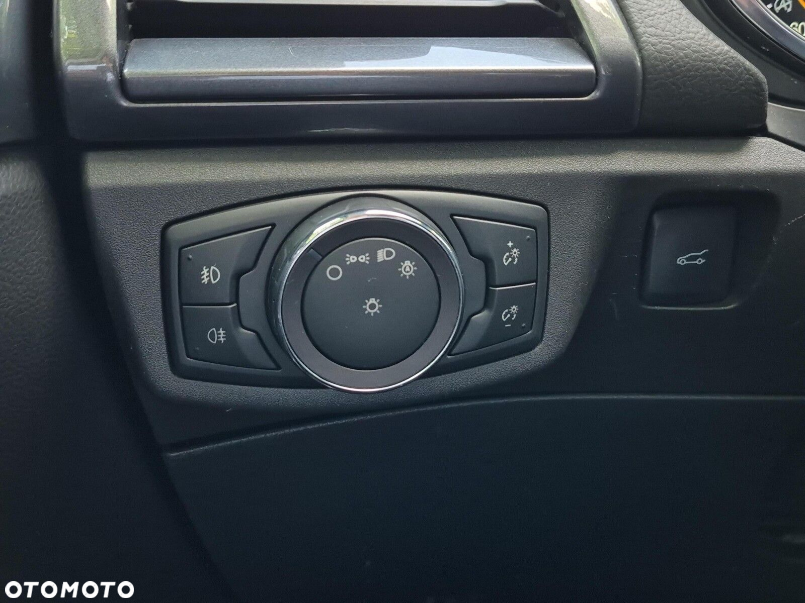 Ford Mondeo 2.0 TDCi Titanium PowerShift - 23