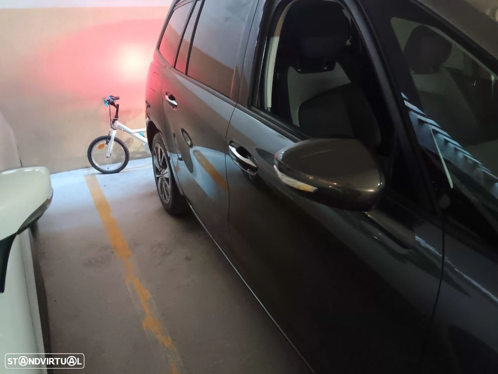 Citroën C4 Grand Picasso 1.6 e-HDi Intensive ETG6 - 17