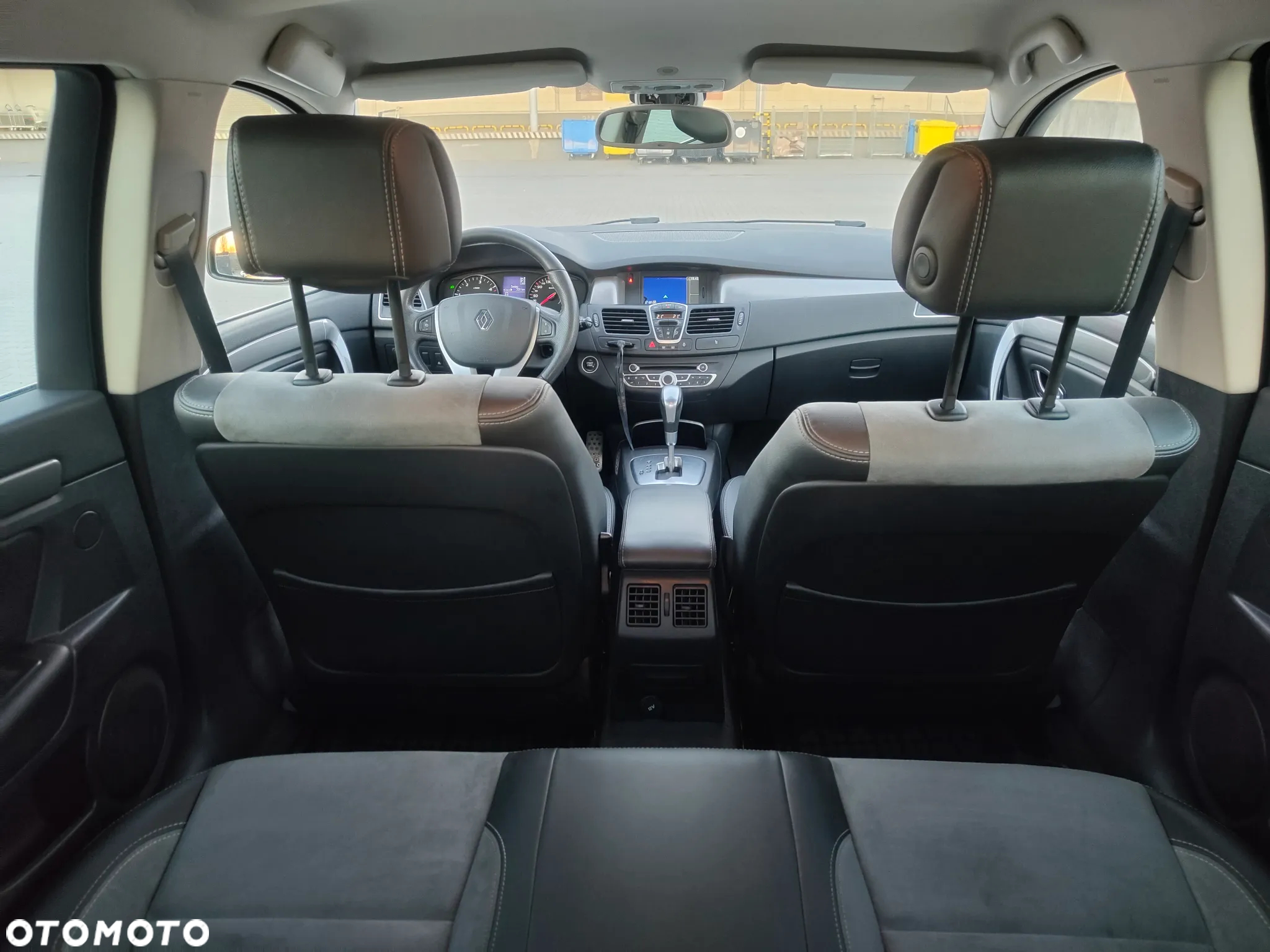 Renault Laguna 2.0 dCi Initiale - 10