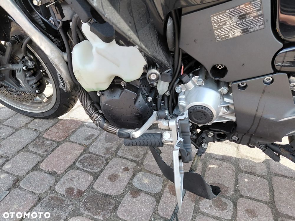 Kawasaki GTR - 18