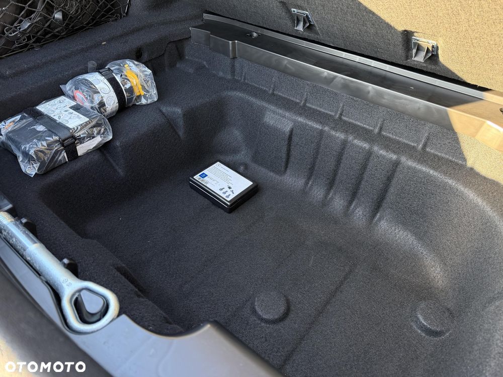 Mercedes-Benz Klasa E 220 d 9G-TRONIC - 24