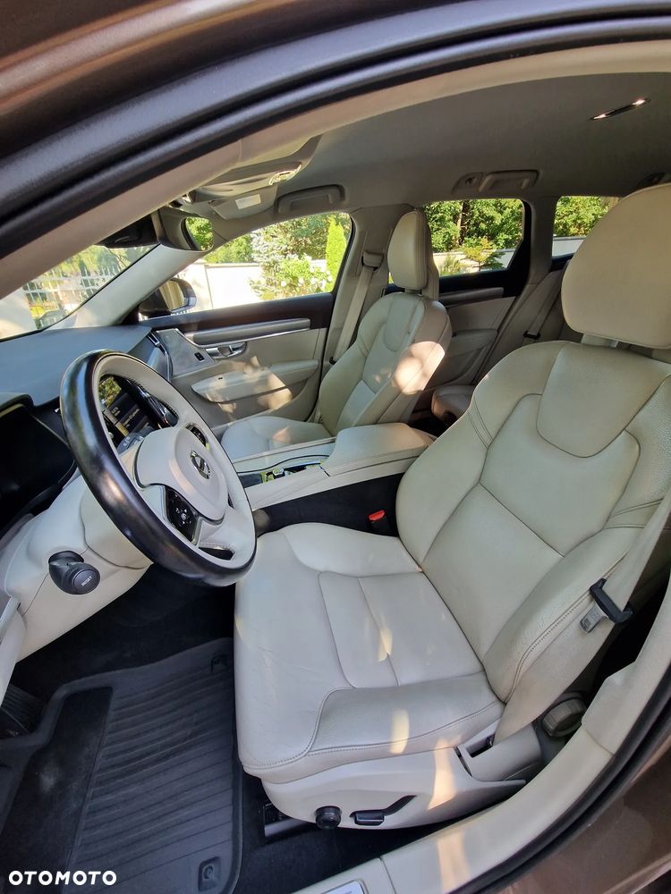 Volvo V90 D5 AWD Momentum - 13