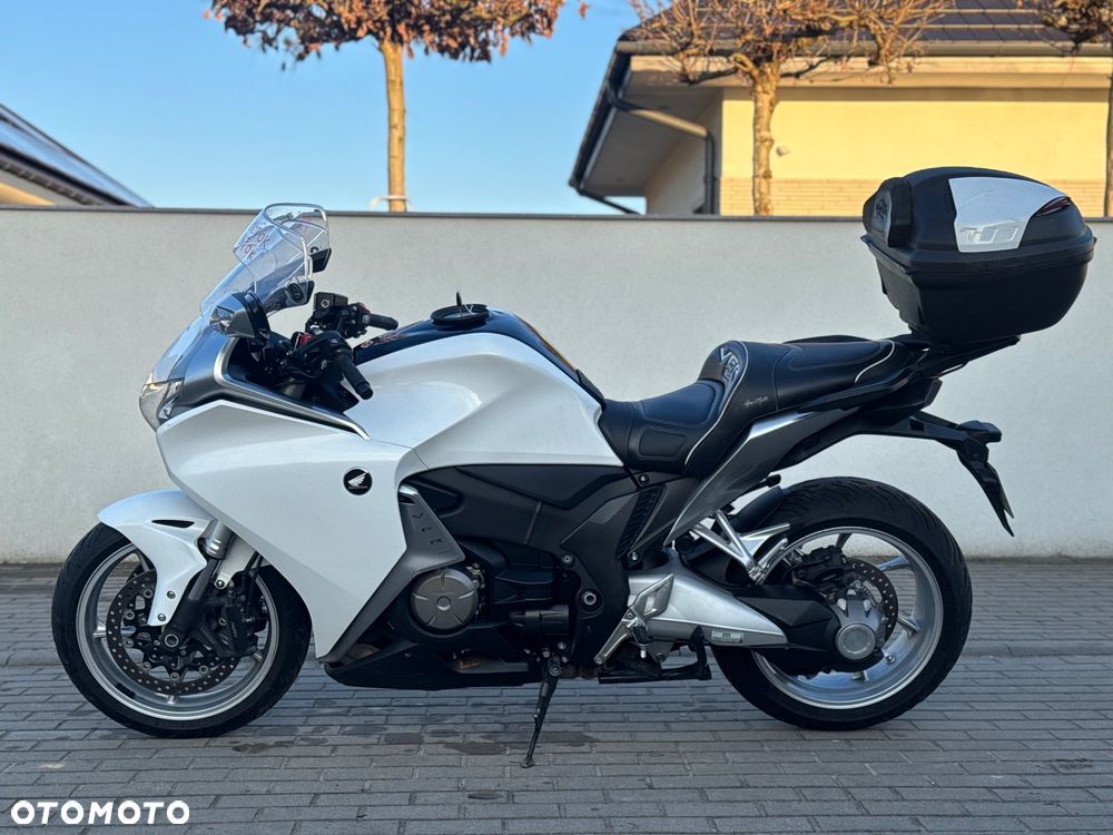 Honda VFR - 1