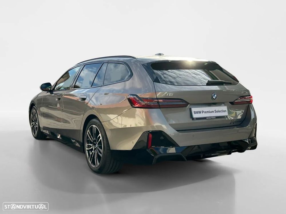 BMW i5 Touring eDrive40 - 4