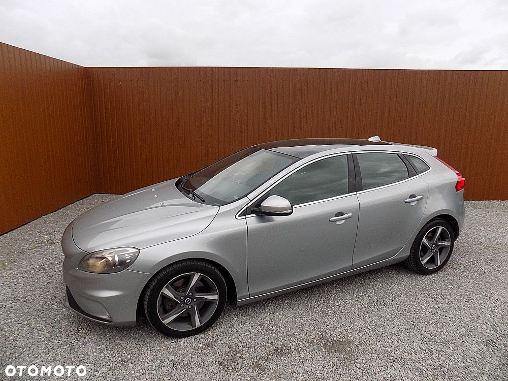 Volvo V40 D3 Drive-E R-Design Momentum - 37