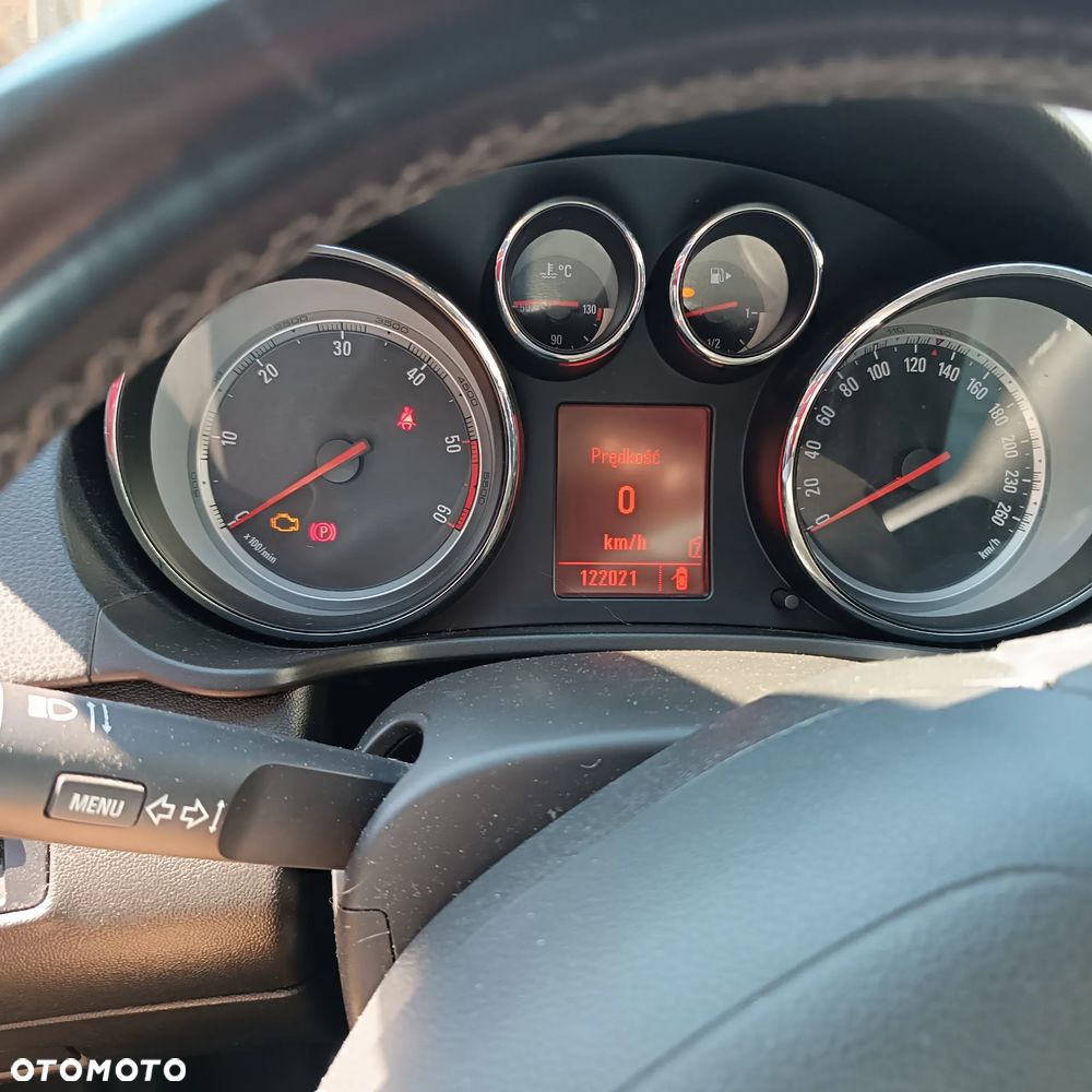 Opel Insignia 2.0 CDTI - 12